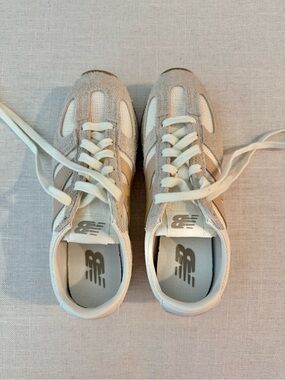 NWOT Unisex New Balance Neutral Beige and Cream Retro Sneakers W 7.5 M 6
